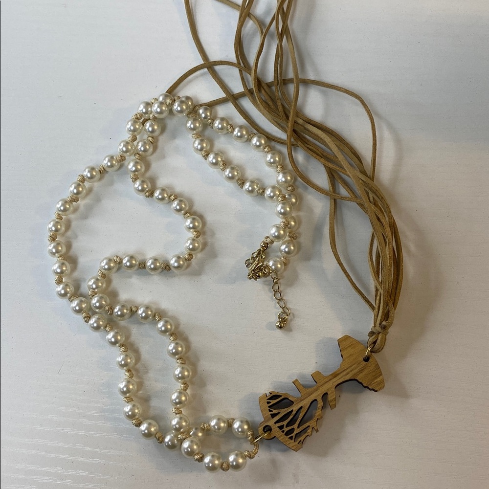 Pearl Necklace with Tree Pendant and Tassel - Picture 3 of 3